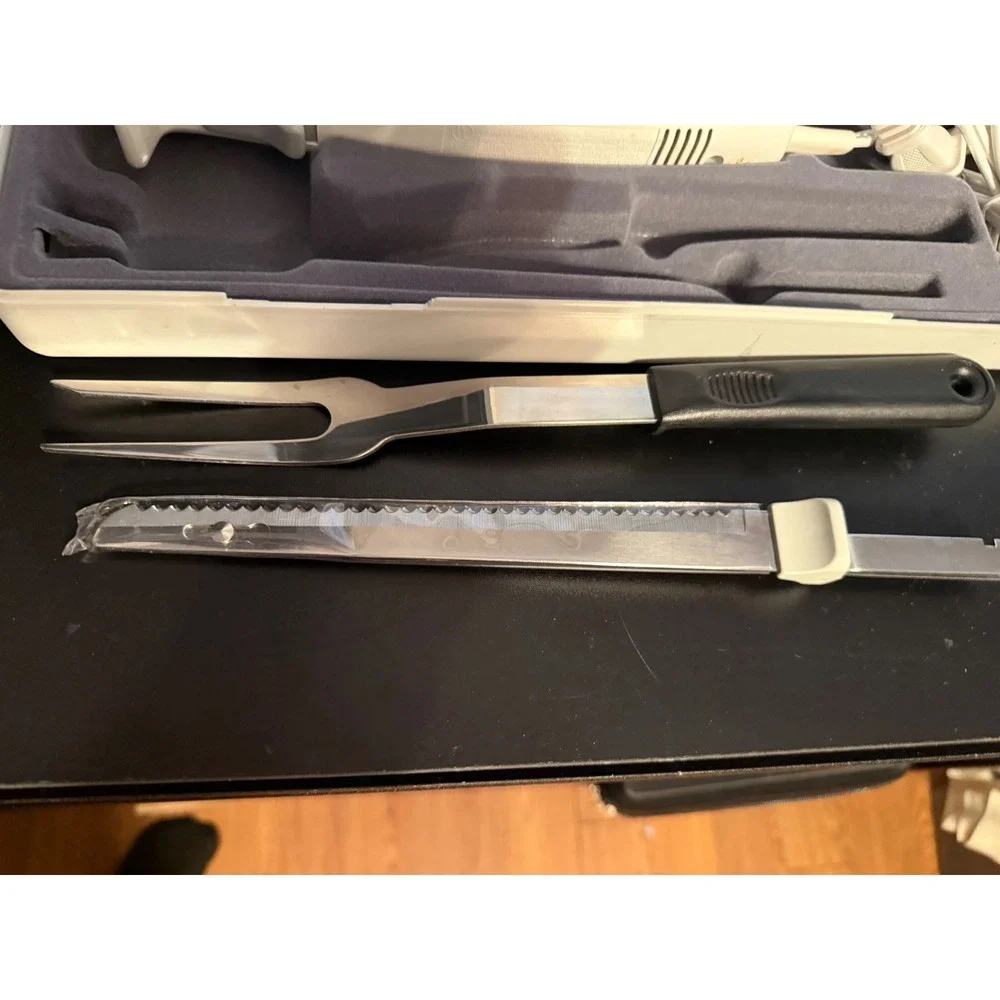 Hamilton Beach Carve N Set Electric Knife with Serving Fork and Storage Case